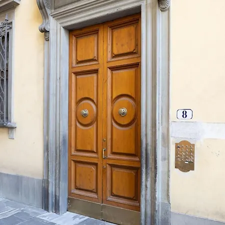 Stunning In Santa Croce Historic Area Floransa